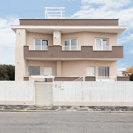 Eos - Seaview, Pvt Terrace, Luxury Design, A-c Lido di Ostia