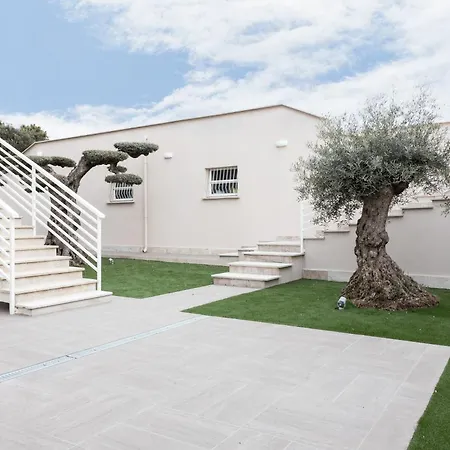 Eos - Seaview, Pvt Terrace, Luxury Design, A-c